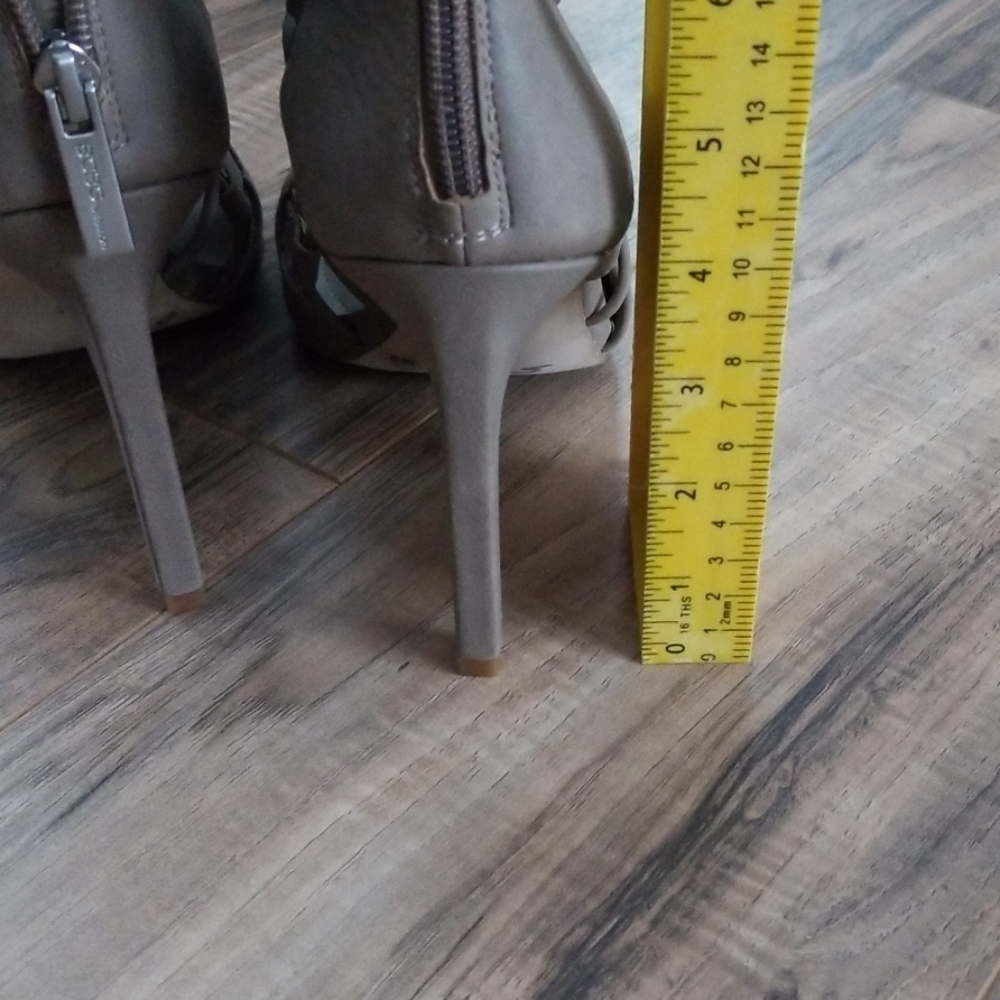 Bcbgeneration Heels - image 8
